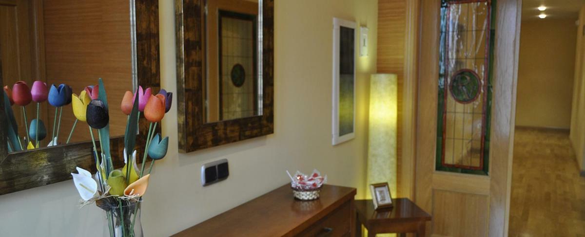 Hostal Puerta Del Valle La Cisterniga Екстер'єр фото