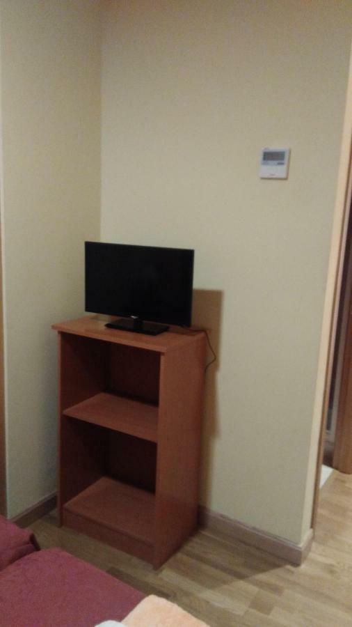 Hostal Puerta Del Valle La Cisterniga Екстер'єр фото